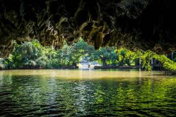 Top 8 des grottes de Ninh Binh à visiter absolument 